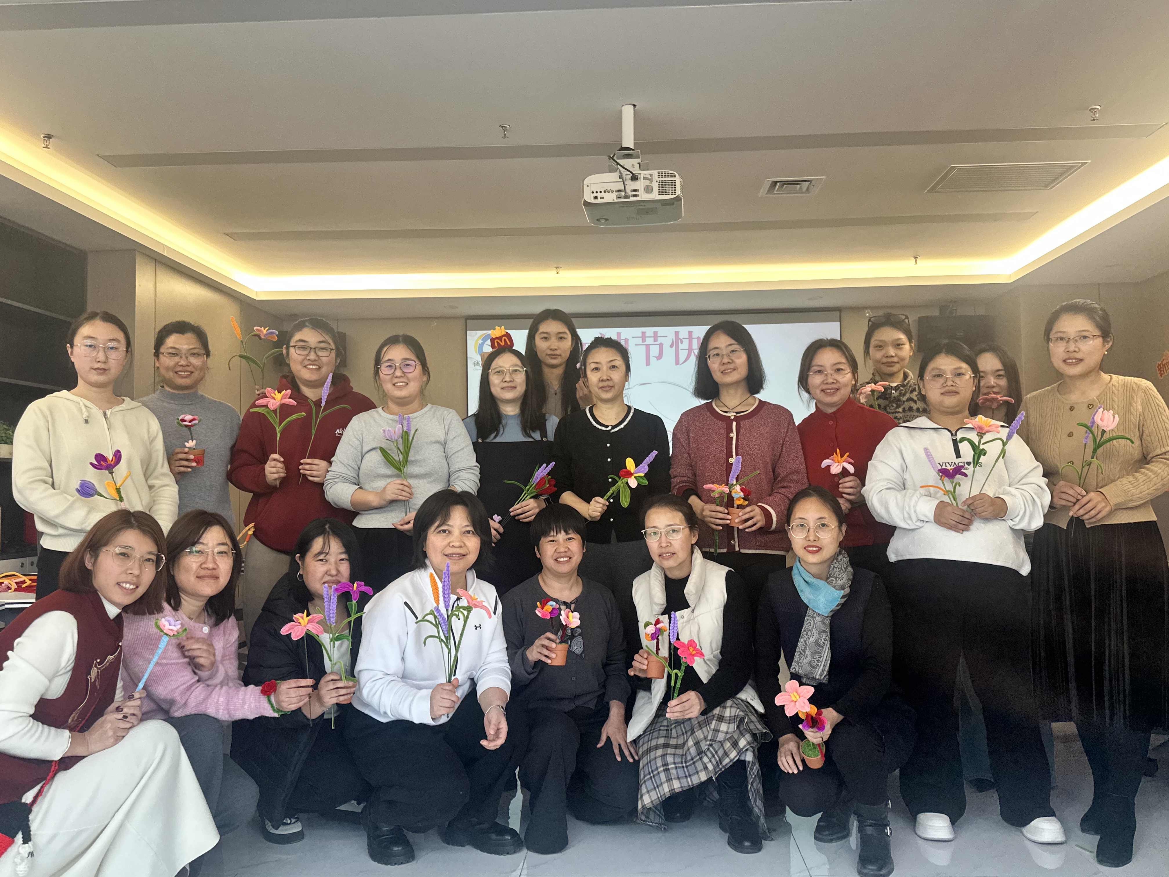 合影.jpg 合影.jpg